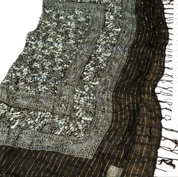 Mark scarf - Picture 9 of 10